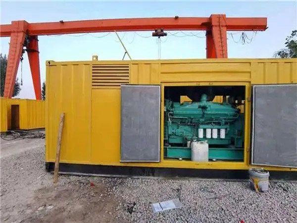 南岳冬季低温环境下，500KW发电机组应该选择什么类型的启动电瓶？