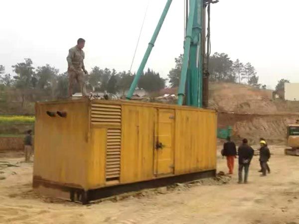 南岳如何判断水冷式机油散热器密封件是否需要更换?